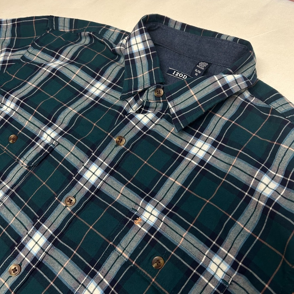 IZOD Mens XL Plaid Flannel Shirt Long Sleeve Button Front Blue Green Casual